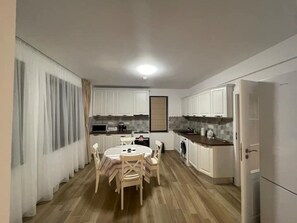 Fridge, microwave, oven, coffee/tea maker