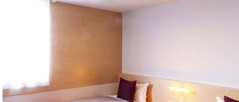 1 bedroom, desk, iron/ironing board, free WiFi