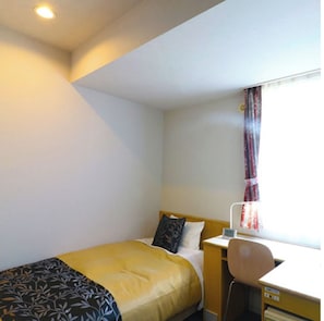 1 habitación, escritorio, tabla de planchar con plancha y wifi gratis