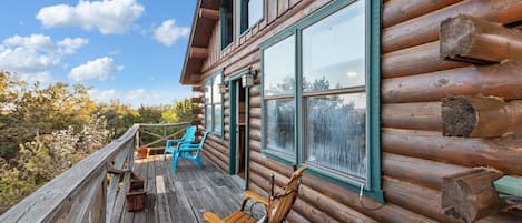 Cabin, 2 Bedrooms | Property grounds