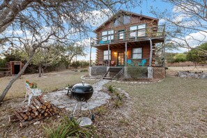 Cabin, 2 Bedrooms | Property grounds - Mighty Oak Log Cabin 2 Bedroom Cabin by RedAwning (Fredericksburg)