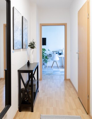 Interior - Appartement mit Netflix, Boxspringbett & Terrasse We17 (Magdeburg)