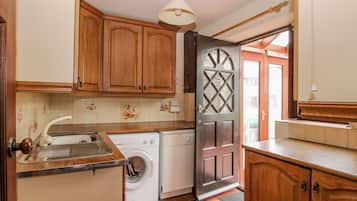 Fridge, dishwasher, electric kettle, toaster