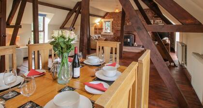 Owlbury Hall Barn