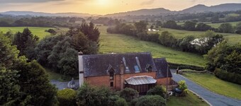 貓頭鷹廳穀倉飯店