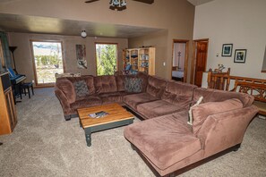 Smart TV, DVD player - Peak View - Pet Friendly Home in Columbine Lake, Gorgeous Open Floor Plan (Grand Lake)