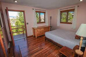 4 bedrooms, iron/ironing board, free WiFi, bed sheets - Peak View - Pet Friendly Home in Columbine Lake, Gorgeous Open Floor Plan (Grand Lake)