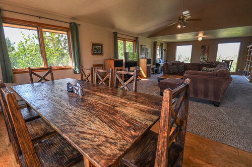 Peak View - Pet Friendly Home in Columbine Lake, Gorgeous Open Floor Plan