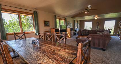 Peak View - Pet Friendly Home in Columbine Lake, Gorgeous Open Floor Plan