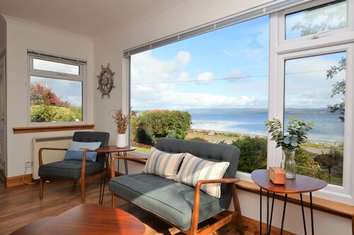 Bay view, waterfront, stunning views