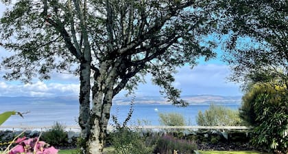 Bay view, waterfront, stunning views