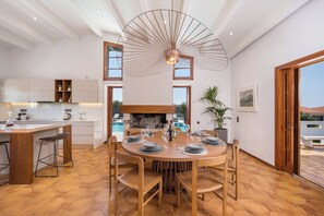 Family Villa | Dining room