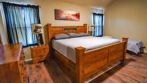 4 soverom, skrivebord, strykejern/-brett og wi-fi (inkludert)