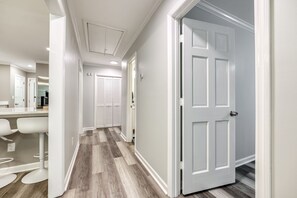 Interior - Relaxing Home close the Battery/Mins to Everything (Smyrna)