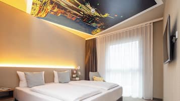 Allergikerbettwaren, Schreibtisch, laptopgeeigneter Arbeitsplatz