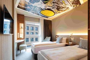 Habitación estándar, 2 camas individuales, no fumadores | Ropa de cama hipoalergénica y escritorio