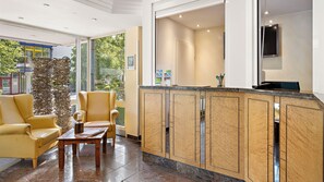 Lobby - Styles Hotel Unterföhring (Unterfoehring)