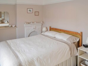 2 bedrooms, free WiFi, bed sheets - 2 bedroom accommodation in Belford (Belford)