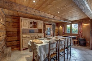 Dining - Chalet Panoramique - Two Bedroom Apartment, Sleeps 5 (Flumet)