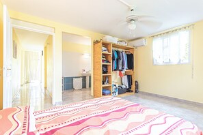 3 dormitoris, planxa i posts de planxar, wifi gratuïta i roba de llit