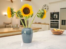 Refrigerador, lavavajillas, tetera/pava eléctrica, tostadora