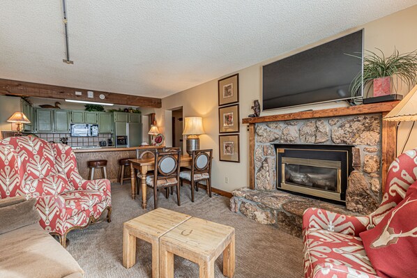 Interior - Bronze Tree 501 | Ski-In Condo with Panoramic Views and Indoor Pool (Steamboat Springs)