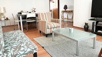 Smart TV, DVD player, books, printers