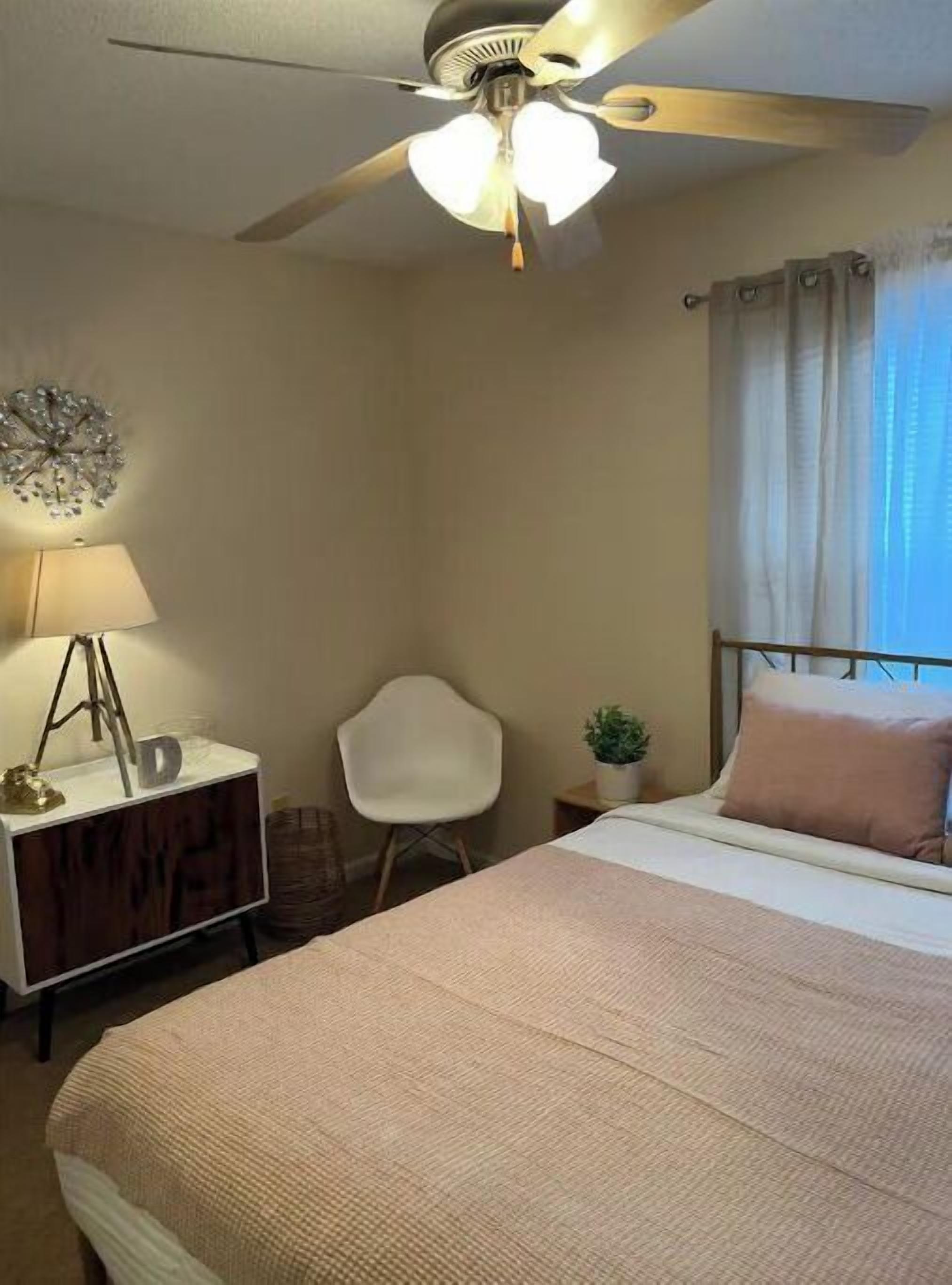 2 bedrooms, travel crib, WiFi, bed sheets