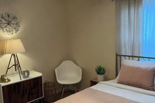 2 bedrooms, travel crib, WiFi, bed sheets