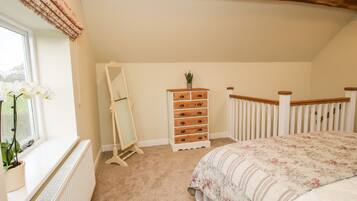 Cottage | 1 bedroom, individually decorated, individually furnished, free WiFi