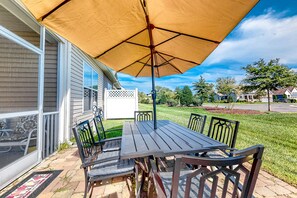 屋外ダイニングエリア