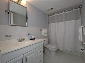 Bathroom - Welcome Y'all Vacation Rentals (Indian Shores)