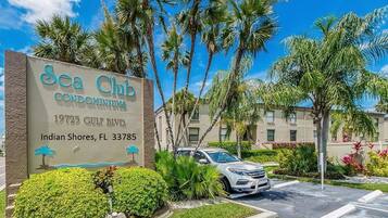 Mặt tiền nơi lưu trú