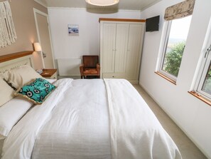 3 Schlafzimmer, individuell dekoriert, individuell eingerichtet
