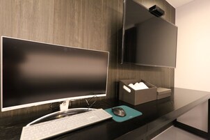 标准房 | 特色装修、特色家居、办公桌、免费 WiFi