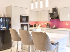 Private kitchen - 1 bedroom accommodation in Portobello, near Edinburgh (Portobello, near Edinburgh)