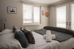 3 bedrooms, individually decorated, individually furnished, free WiFi