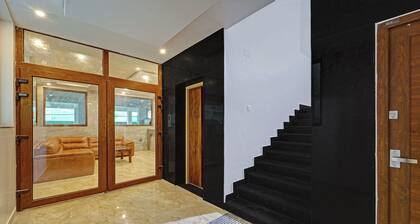 Itsy Hotels Elite Inn