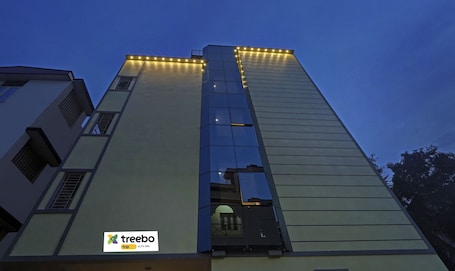 Exterior. Treebo Elite Inn