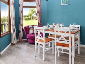 Casa rural | Cuina privada | Utensilis de cuina, vaixella i coberteria