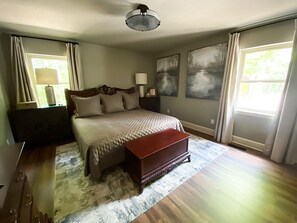 6 bedrooms, iron/ironing board, free WiFi, bed sheets