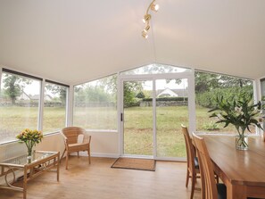 Cottage | Interior - Garden Lodge (Muir of Ord)