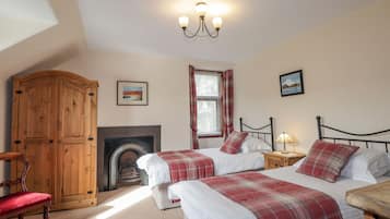 5 bedrooms, individually decorated, individually furnished, free WiFi