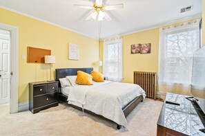 2 chambres, fer et planche à repasser, Wi-Fi, draps fournis