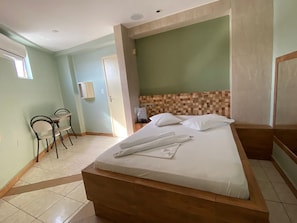 Chambre Double Supérieure | Minibar, espace de travail pour ordinateur portable, Wi-Fi gratuit
