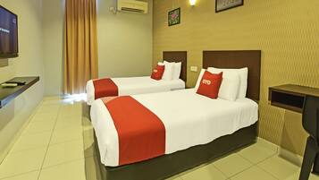 Habitación Deluxe con 2 camas individuales | Escritorio, insonorización y ropa de cama