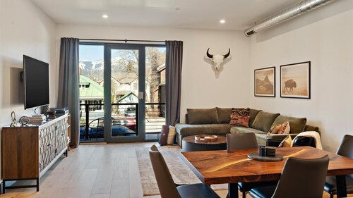 New Listing/Brand New Construction in the Heart of Downtown Whitefish