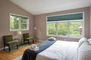 4 soveværelser, skrivebord, strygejern/strygebræt, Wi-Fi