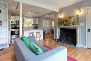 TV, fireplace, DVD player, offices