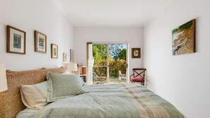 2 bedrooms, bed sheets